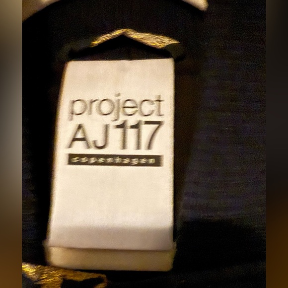 EUC Project AJ117 metallic fox bomber jacket size small - Picture 4 of 4